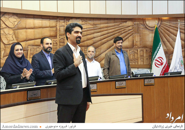 سپاس‌گزاری سپنتا نیکنام از استقبال هموندان شورای شهر یزد