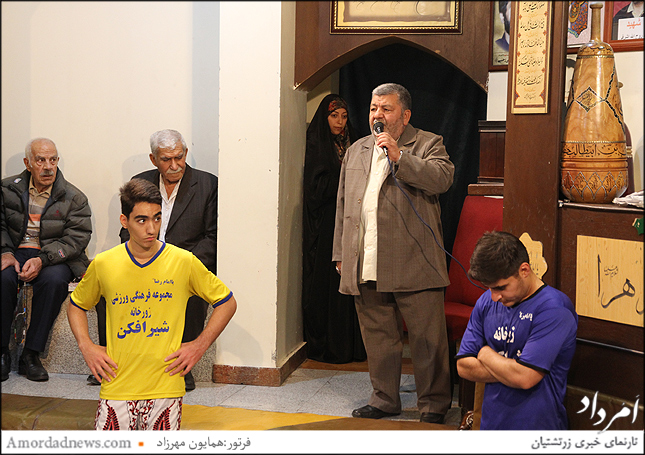 حاج مجید معصومی مدیر زورخانه شیرافکن به میهمانان ادیان الهی خوش آمدگویی گفت