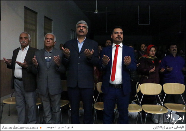 چهره از سمت راست: سینا مژگانی، دبیر انجمن یانش‌وران مانتره-اسفندیار اختیاری، نماینده زرتشتیان در مجلس 