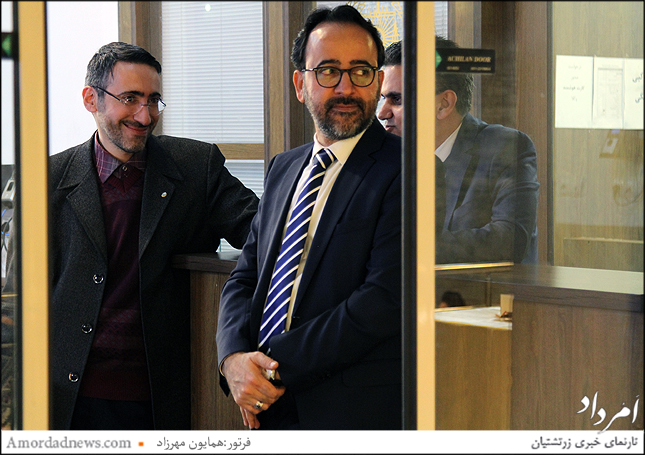 چهره سمت راست: صالح نقره کاردبیرکمیسیون حقوق بشر ایران