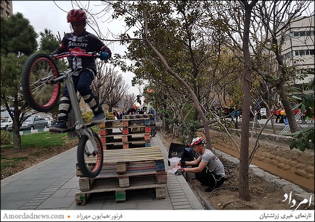 گروه آکروبات سایکل