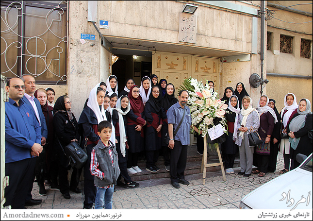 کادر آموزشی و تربیتی دبیرستان دخترانه گشتاسب