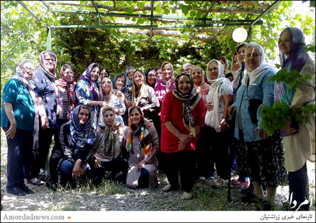 بانوان طرح حساس سازمان زنان زرتشتی به مناسبت هفته ورزش و تربیت بدنی زرتشتیان در آدریان بزرگ تهران گردهم آمدند