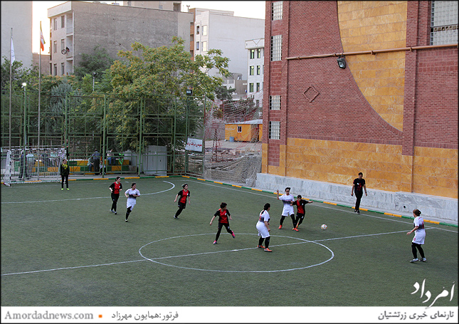 فوتبال خانمها بین تیمهای بیاد فرهاد خادم و اردشیر همتی 0-0 و برنده با تفاضل گل تیم اردشیر همتی کرمان