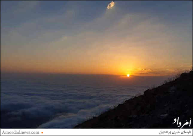  ساعت 3 بامداد 15 امردادماه 1398 خورشیدی حرکت گروه کوهنوردی آپادانا برای صعود به قله‌ی دماوند