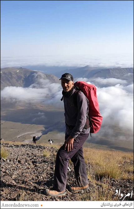 سیروس مندگاری، سرپرست گروه کوهنوردی آپادانا