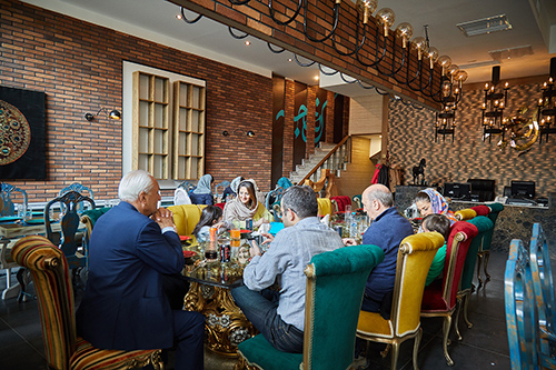 &laquo;رستوران&raquo; جایگزین &laquo;سفر&raquo; برای مردم ایران