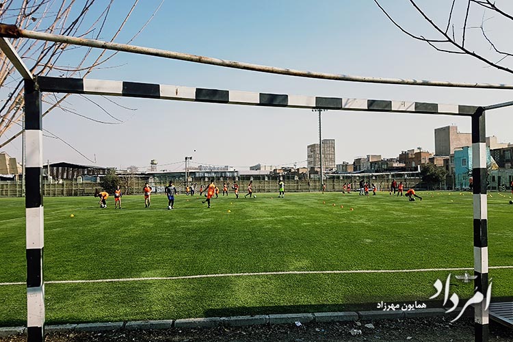 زمین ورزشی فوتبال محله راه آهن