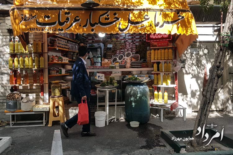 راسته آبلیمو فروشی ها در ابتدای محله پیروزی