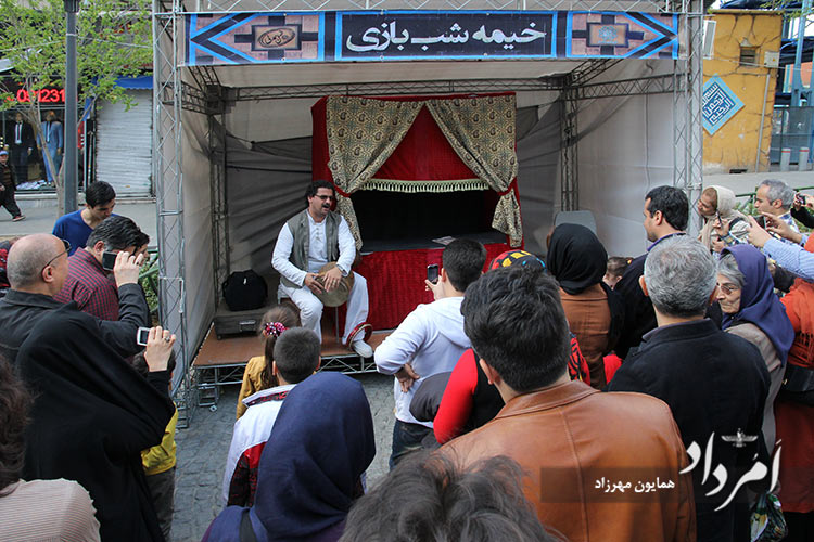 سفره آرایی و کارناوال نوروزی در سالهای قبل از بیماری همه گیری کرونا در میدان توپخانه- باب همایون