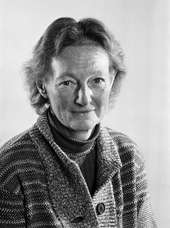 عکسی از خانم پروفسور مری بویس