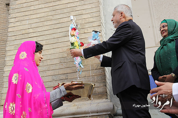 نواختن زنگ مهر دبیرستان ماندگار انوشیروان بهدست وزیر میراث فرهنگی 29 28 18