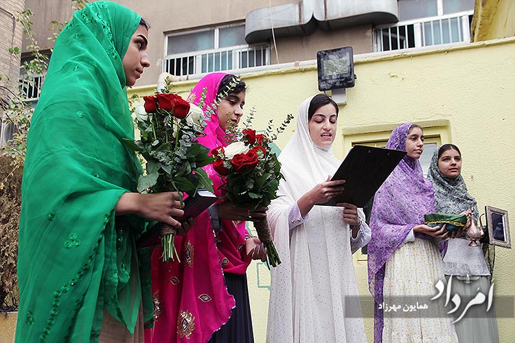 نواختن زنگ مهر دبیرستان ماندگار انوشیروان بهدست وزیر میراث فرهنگی 4 4 45