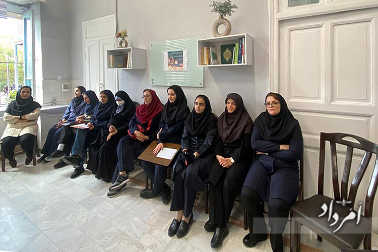 نواختن زنگ مهر دبیرستان ماندگار انوشیروان بهدست وزیر میراث فرهنگی 38 47