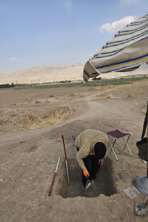 دستیابی باستانشناسان به گورسپاری خمرهای از دورهی بانش در مرودشت 1 63594764