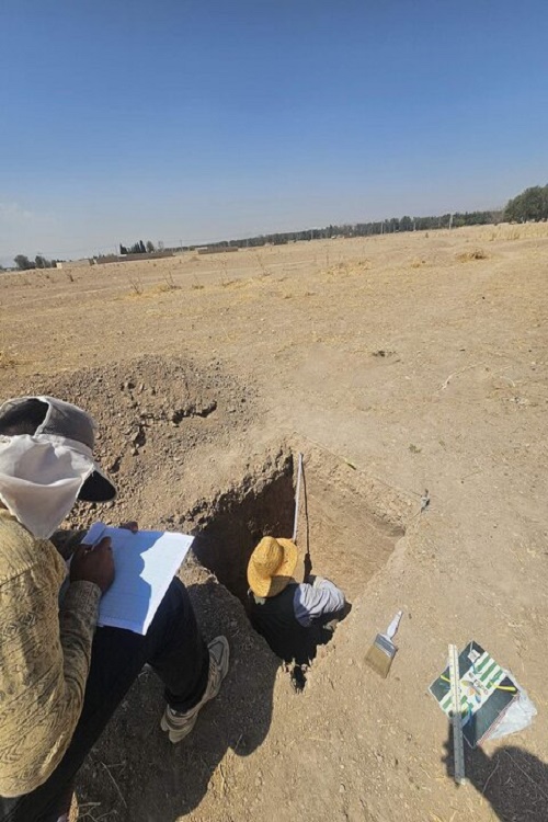 دستیابی باستانشناسان به گورسپاری خمرهای از دورهی بانش در مرودشت 2 63594766