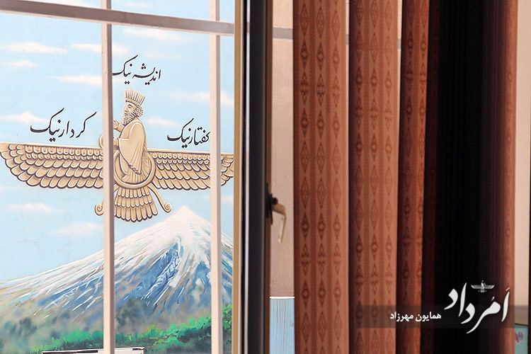 جمشیدجم، رستم آبادیان و فیروز بهرام آماده برای ورود دانشآموزان 23 9 33