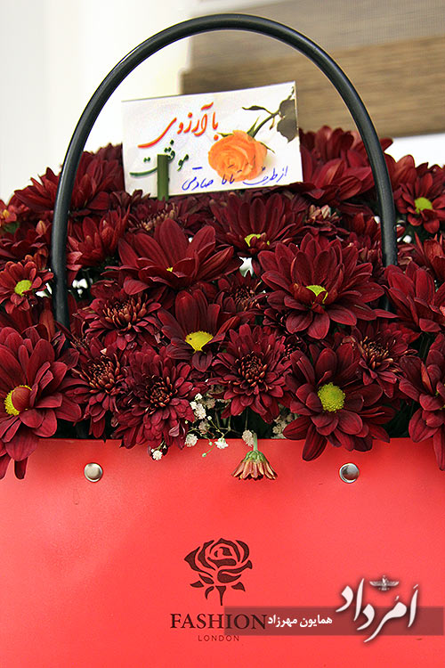 نگاهی به نمایشگاه نقاشی آزیتا امجد با نام مهر اَمِرِتات 21 28 9