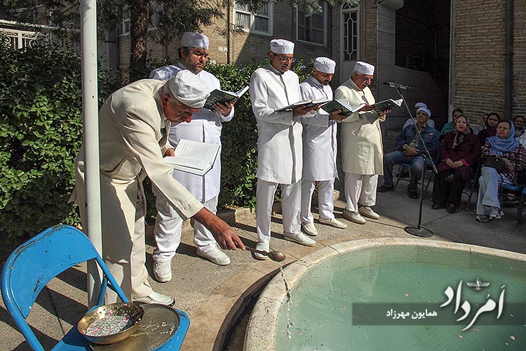 خوانش اوستای آبزور جشن آبانگان در آتشکده تهران 20 44 12