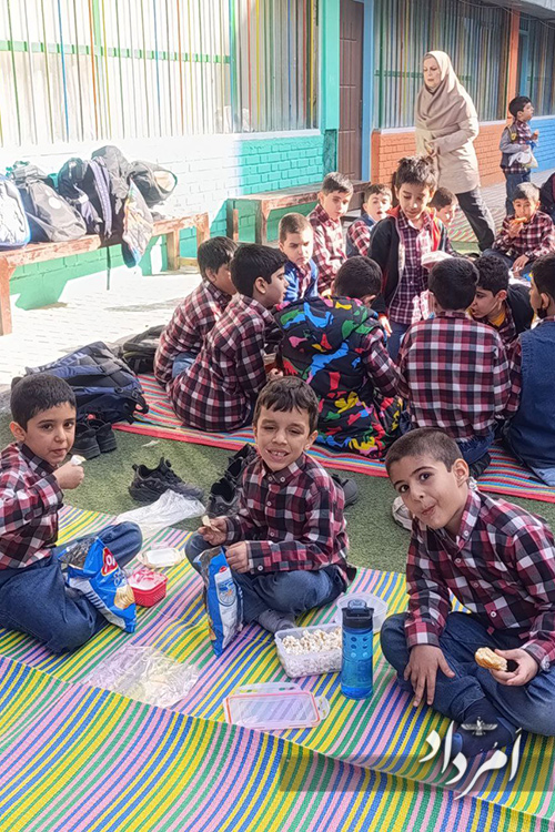 برگزاری روز دانشآموز در دبستان جمشیدجم 3 2 16