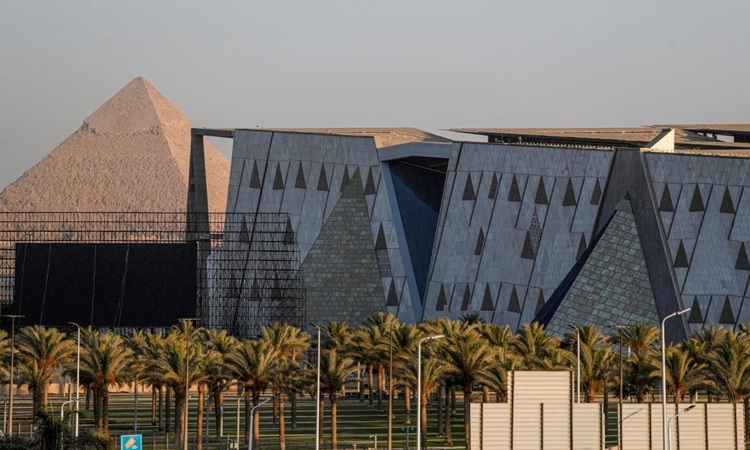 grand egyptian museum exterior 1024x683 4w5Vi2aAzvB8