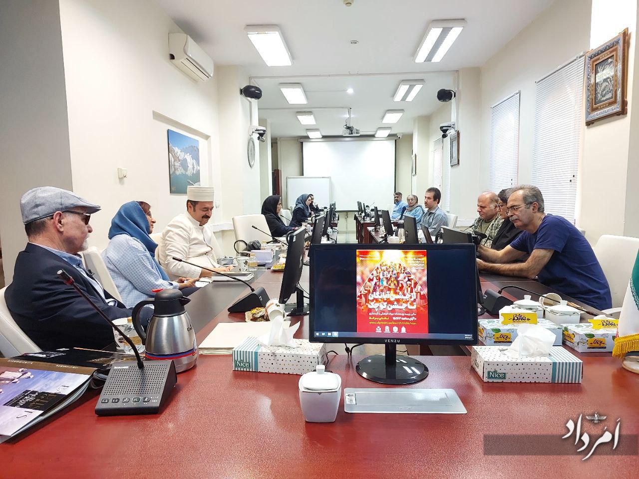 جایگاه بانوان در فرهنگ ایرانی؛ از ایزدبانوی آناهیتا تا امروز 4 photo 2025 11 02 01 14 26