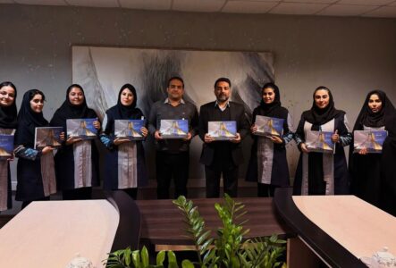 16f52405 5a7d 452a abd8 cbb49504e753