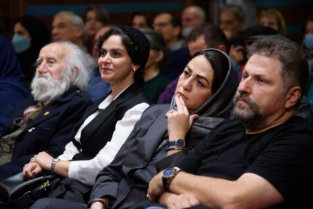 photo 5891079608688381031 y