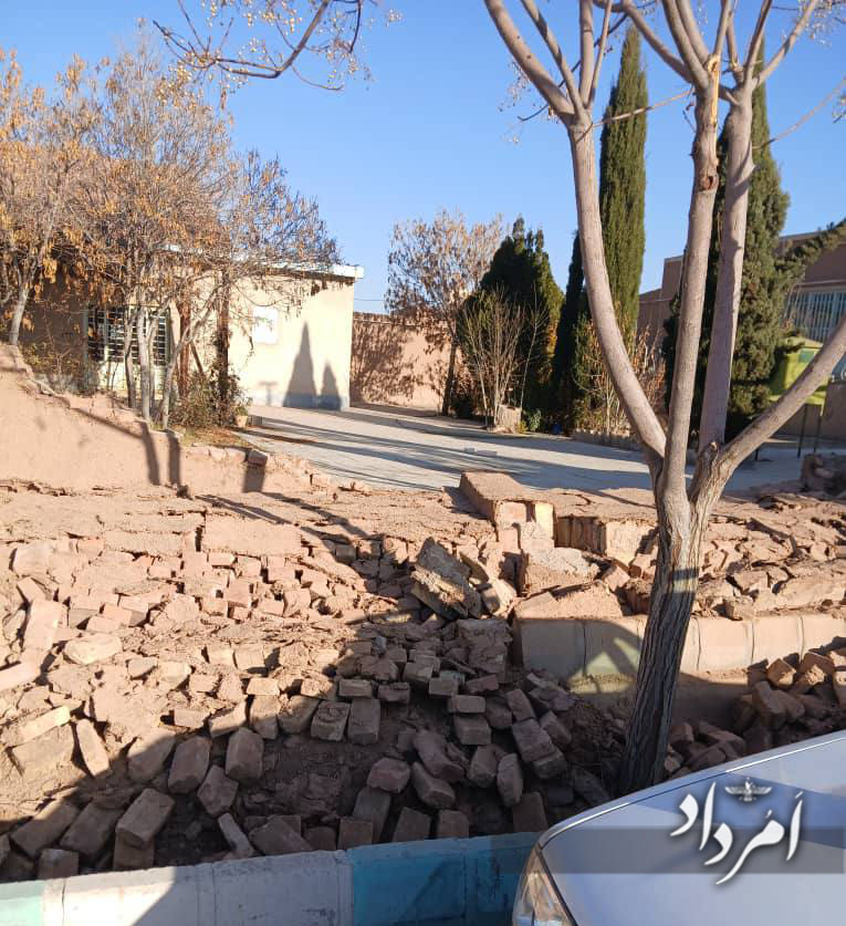 دعوت انجمن زرتشتیان کرمان از نیکاندیشان برای بازسازی دیوار زیارتگاه اشتادایزد 2 photo 2026 01 07 21 56