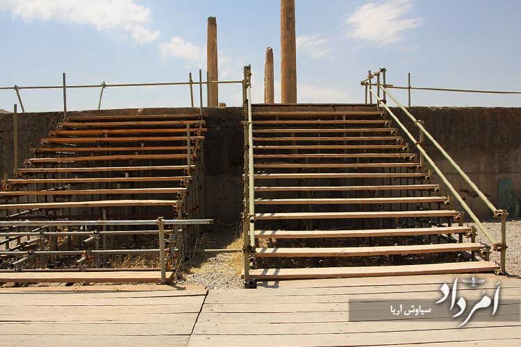 مرمت های تخت جمشید