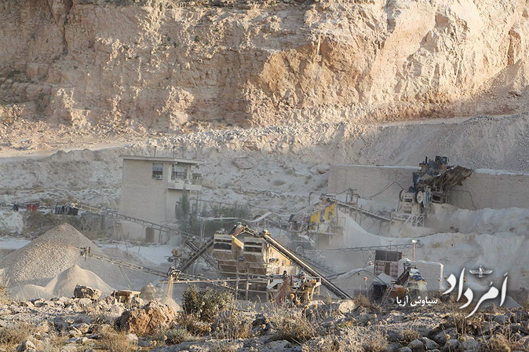 انفجار در کوه برم دلک