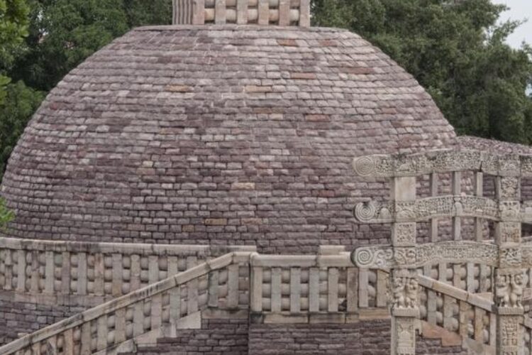 1524077187sanchi-stupa_3618341_l