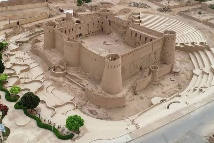 دژ ساسانی اَبرندآباد در یزد