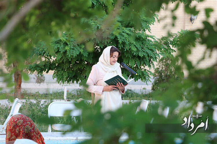 موبد فریبا مالی آتشکده یزد