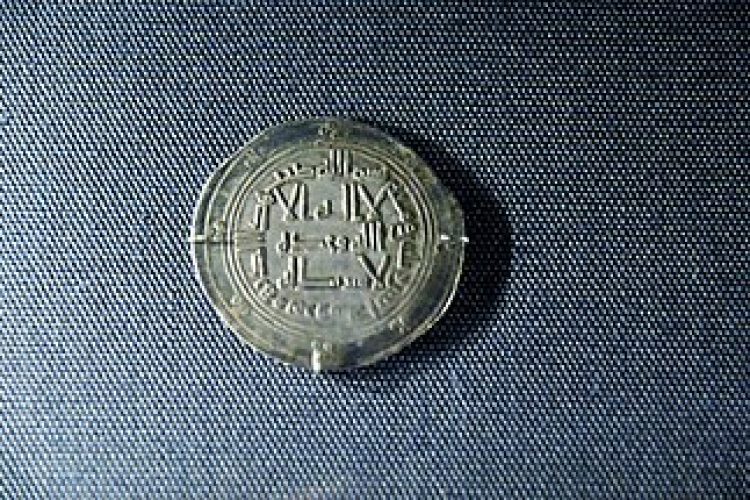 سکه ضرب‌شده با نام ابومسلم