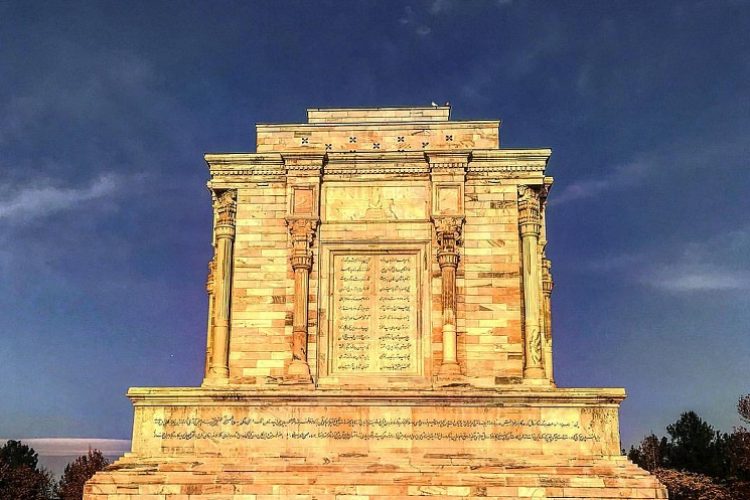 44909398_763122957369047_5947881111968741215_n