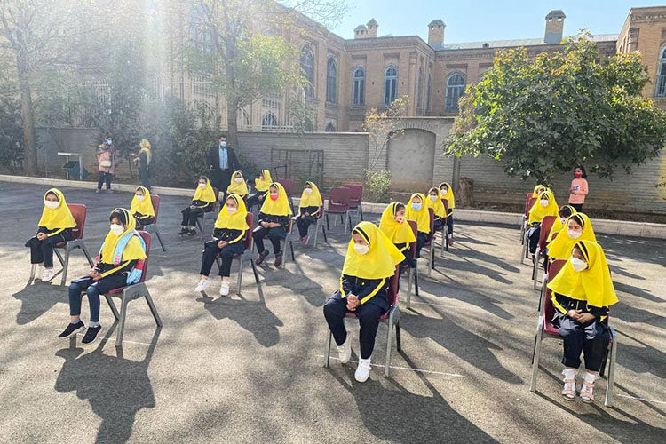 جشن آغاز یادگیری قرآن و اوستا در دبستان گیو