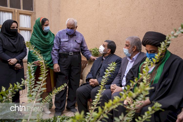 61bc1e3c7318fd18fe379272