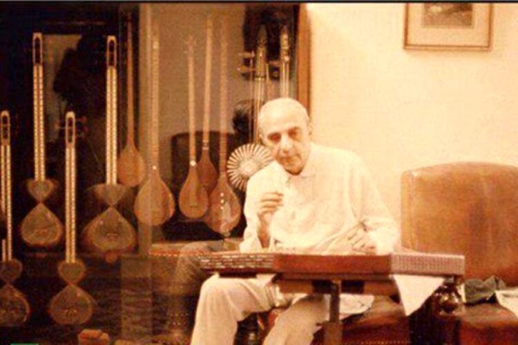 D1737605T14909864(web)(b)