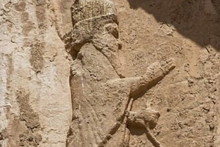 نقش برجسته اردشیر یکم، ششمین شاهنشاه هخامنشی در نقش رستم