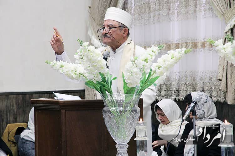 موبد خورشیدیان