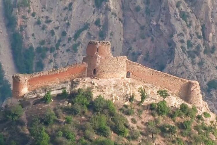 CREATOR: gd-jpeg v1.0 (using IJG JPEG v62), quality = 90?