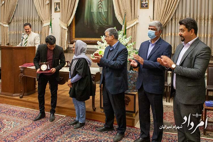 سومین دوره نشان فروهر