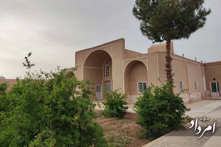 مدرسه خرمنی در شریف آباد اردکان