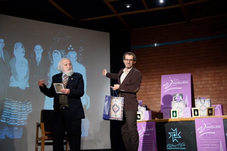 photo_5891079608688381049_y