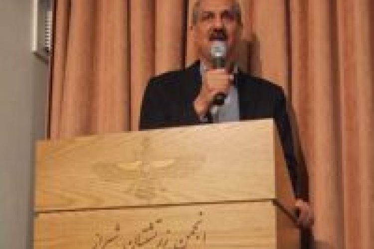 خسرو-قدس-فرنشین-انجمن-زرتشتیان-شیراز-11-200x300