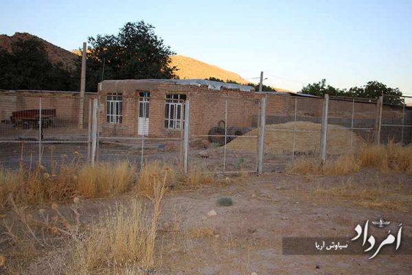 ساخت-و-سازهای-قدیمی-که-از-گذشته-ها-وجود-داشته-و-بخشی-از-حریم-شده-و-به-آن-ایرادی-گرفته-نمی-شود،-ولی-نباید-گسترش-یابد
