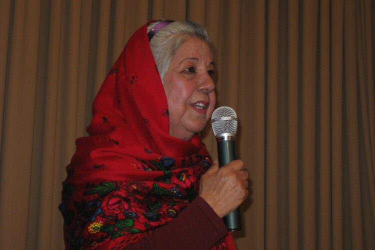 مهین بانو نورافروز و تقدیر از سنتی پوشان