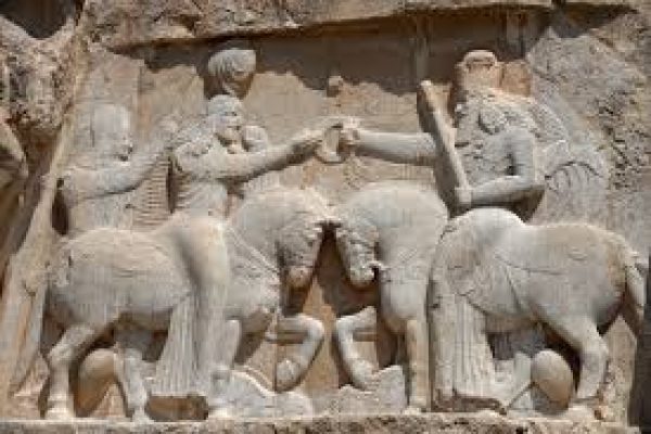 نقش برجسته تاجگذاری اردشیر بابکان