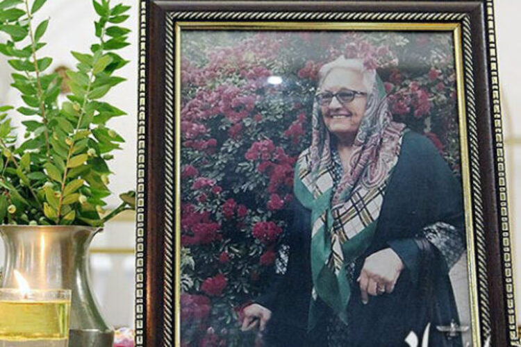 پروین مهربان زرتشتی